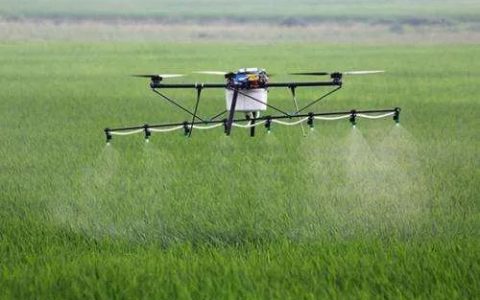 農(nóng)業(yè)植保，趕緊考一本無人機(jī)駕駛證吧?。ㄖ脖o人機(jī)在農(nóng)業(yè)植保方面的八大優(yōu)勢）