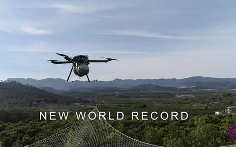無人機(jī)可以懸停多長(zhǎng)時(shí)間（混合動(dòng)力無人機(jī)懸停飛行490分鐘?。?loading=lazy